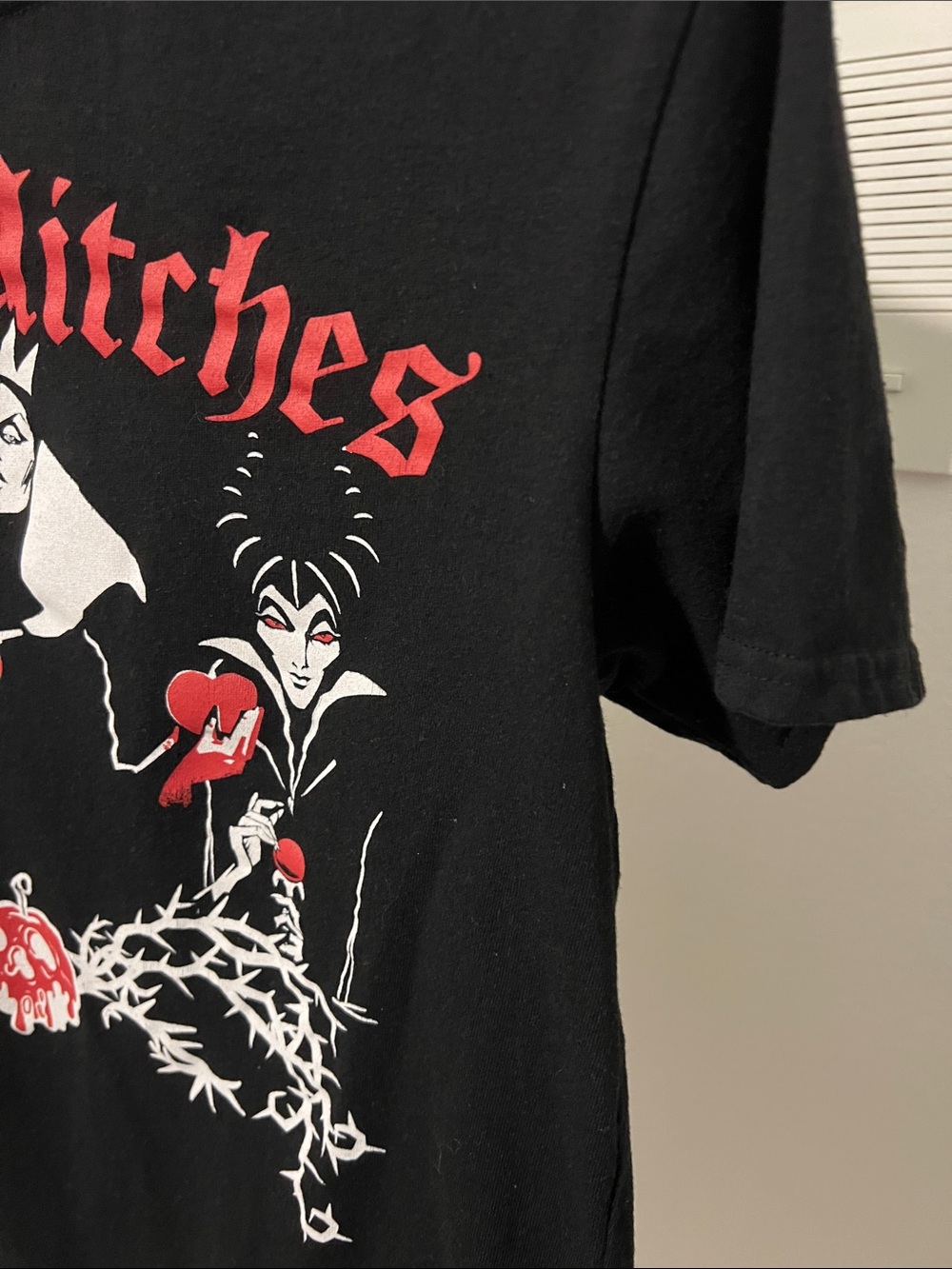 Disney Villians Black Graphic Tee with Red & White Print Halloween - Picture 5 of 6